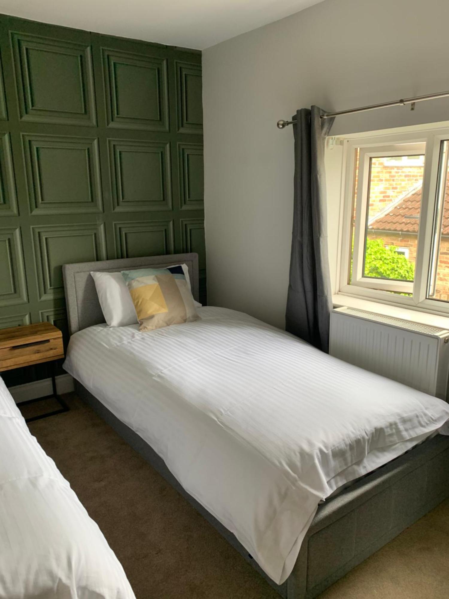 New Thirsk Stays - Herriot'S Hideaway Exterior foto